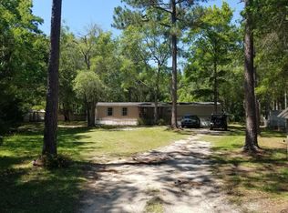 30 Oak Pl, Freeport, FL 32439