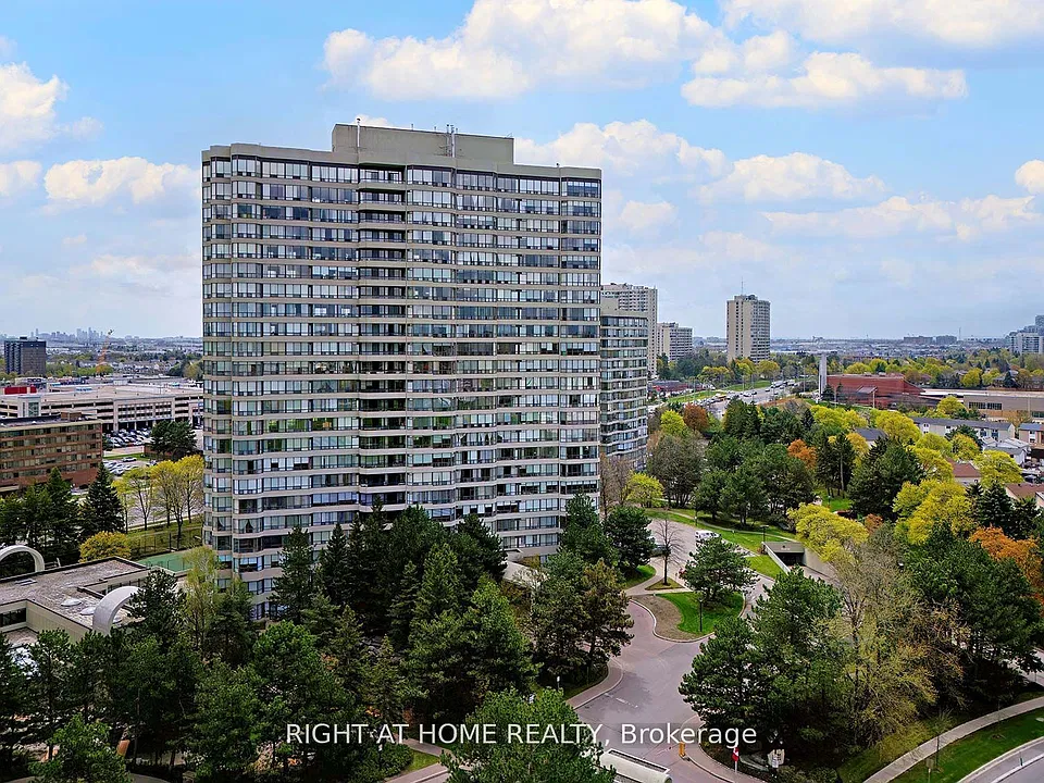 22 Hanover Rd #708