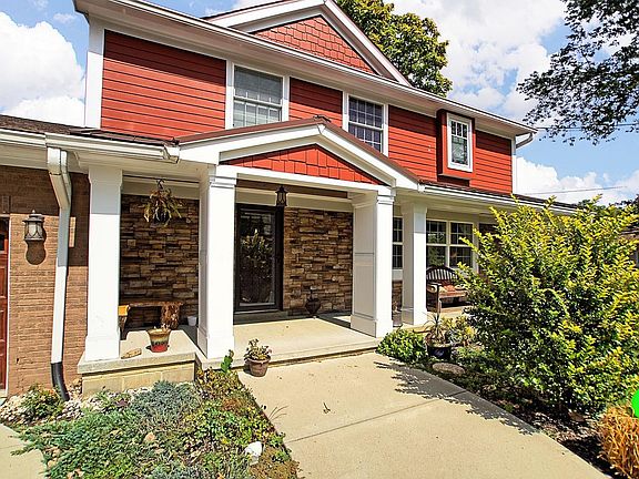 3rd image of 530 Cocinda Ln