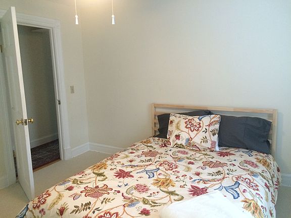 4th image of 11 Oak Ave #2nd