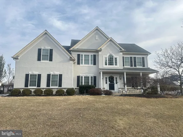 120 Savory Ln, North Wales, PA 19454