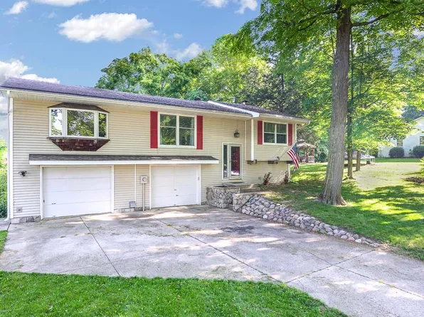 9338 E Street Of Dreams, Cromwell, IN 46732
