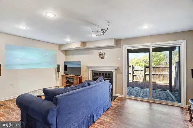 3936 Kernstown Ct — Photo 17