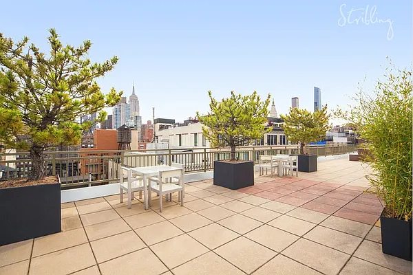 Sold by Stribling | media 11