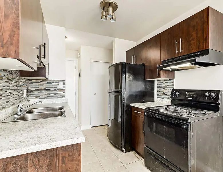 Edmonton Apartment for rent - 2 Bedrooms — photo 25