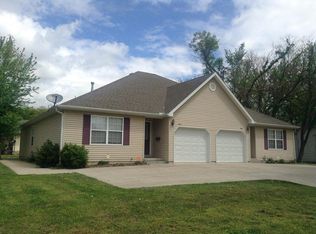 301 E Park St, Pittsburg, KS 66762