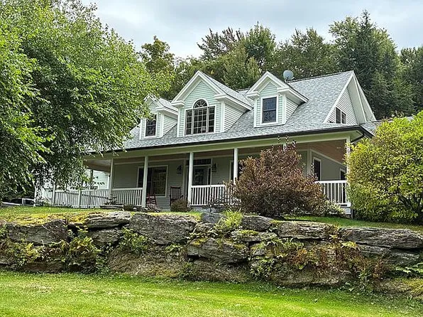 1055 Moren Loop, Morrisville, VT 05661