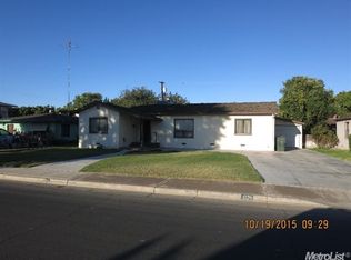 1129 Arizona Ave, Los Banos, CA 93635