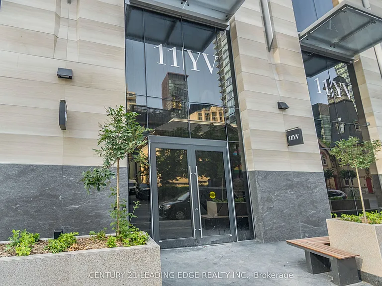 11 Yorkville Ave #3810 — Photo 7