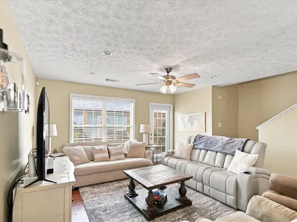 1477 N Donahue Dr APT 2007, Auburn, AL 36830