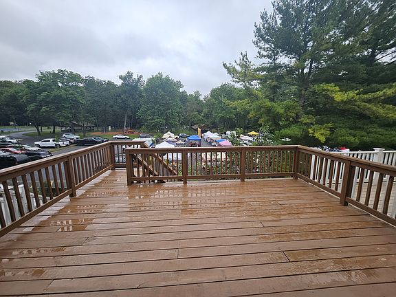 3rd image of 218 Moser Cir