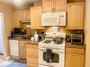 31 Cooper St #2B, Boston, MA 02113