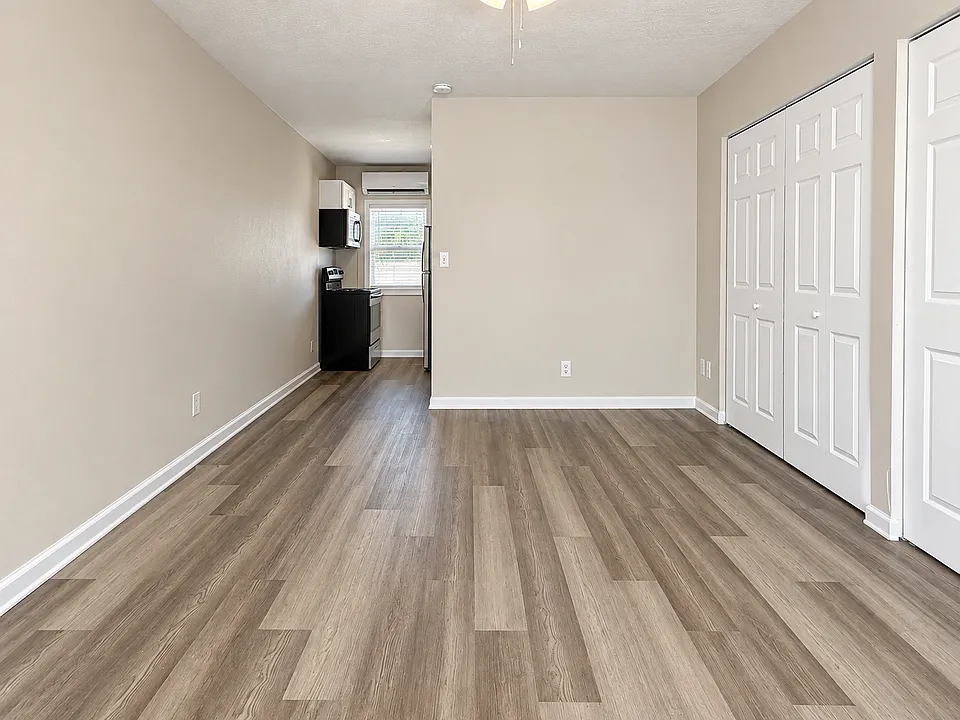 3632 Manslick Rd.