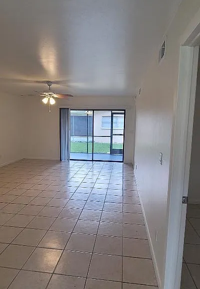 1318 SE 40th Ter — Photo 11