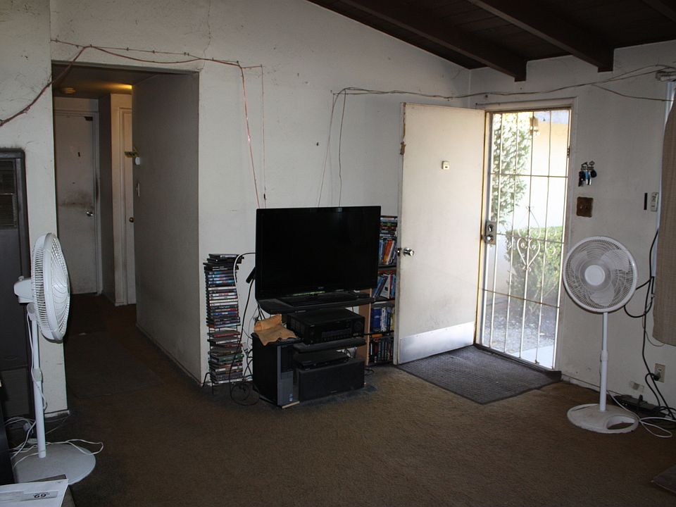 2nd image of 3012 Justin Way