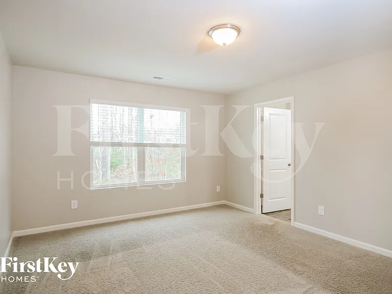 3232 Newell Village Dr — Photo 9
