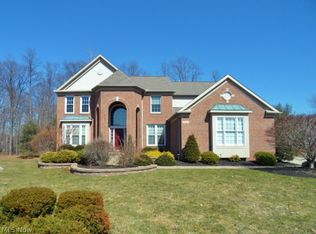 19710 E Kerry Pl, Strongsville, OH
