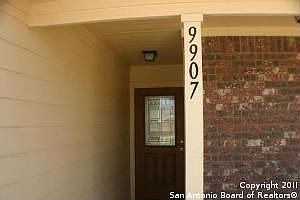 5th image of 9907 Buescher Ln