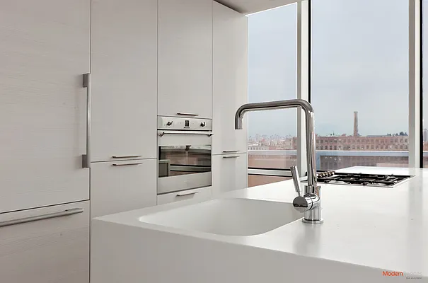 Sold by Modern Spaces | media 14