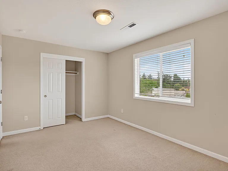 2623 SE 109th Ave — Photo 18