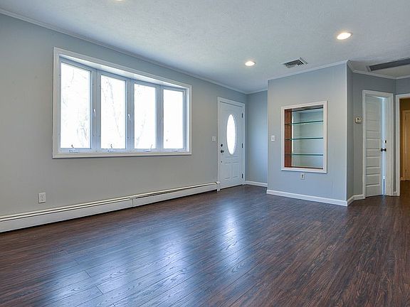 3rd image of 181 W 5th St