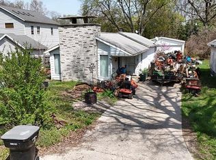 55452 Mayflower Rd, South Bend, IN 46628