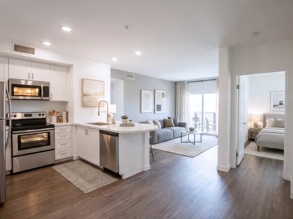 Cahuenga Place