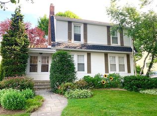 89 Park Ave, Port Washington, NY 11050