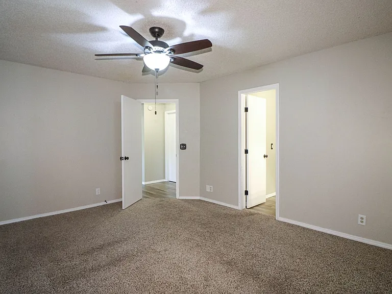 11323 S Ash St — Photo 5