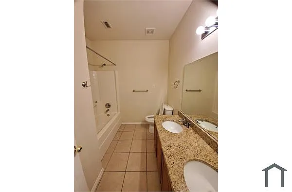 Building Photo - 511 Binkley Ct