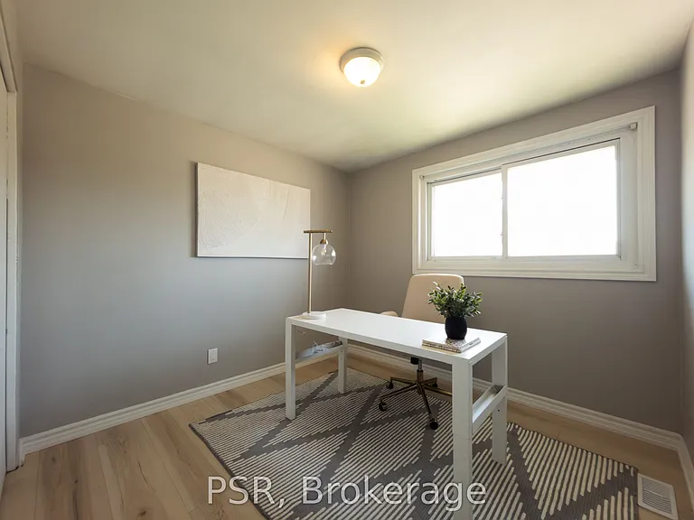 11 Elmsdale Dr — Photo 14