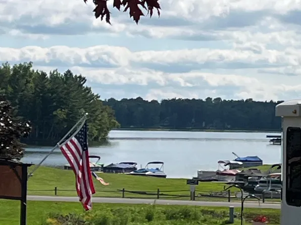 1667 Hampton Dr #85, Gladwin, MI 48624