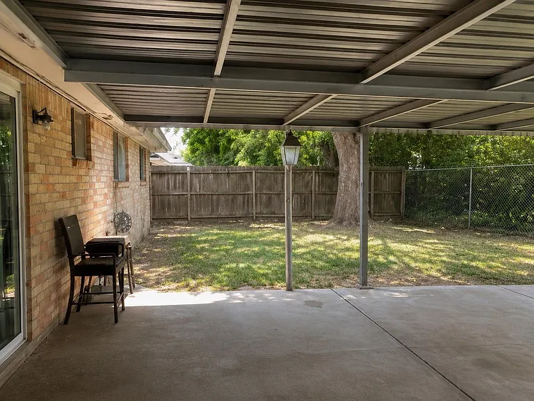 7607 Salge Dr — Photo 9