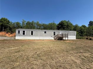 2738 Old Mountain Rd, Trinity, NC 27370