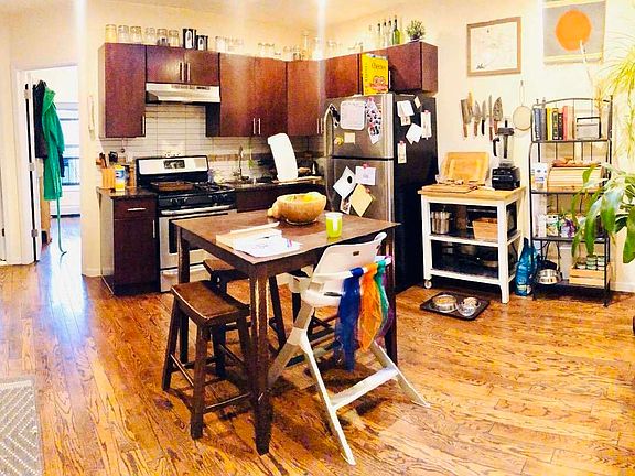 3rd image of 298 Halsey St #3F