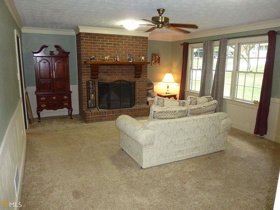 1st image of 2075 Highriggs Ln