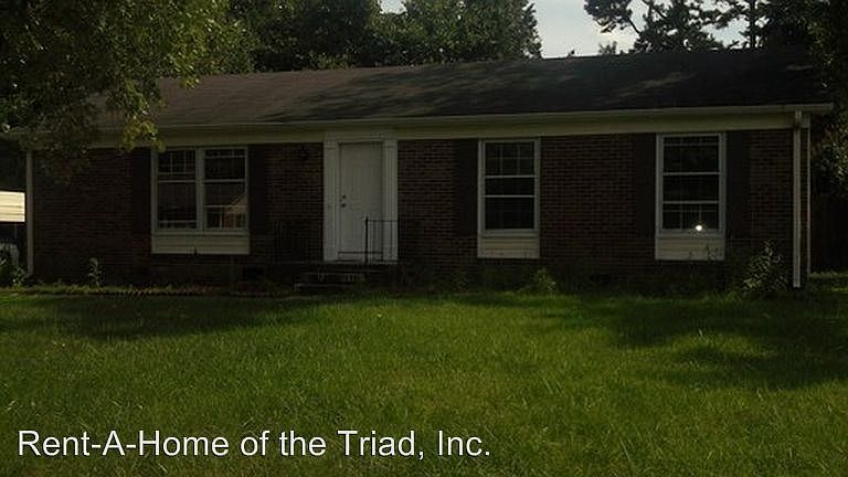 2nd image of 15 Rehobeth Ct