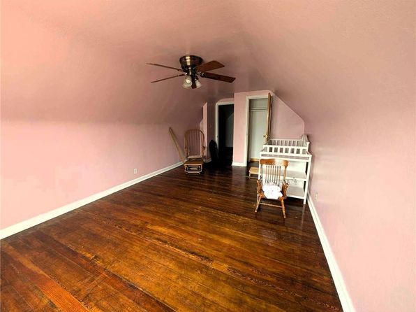 103 N Central Ave, Fairview, MT 59221