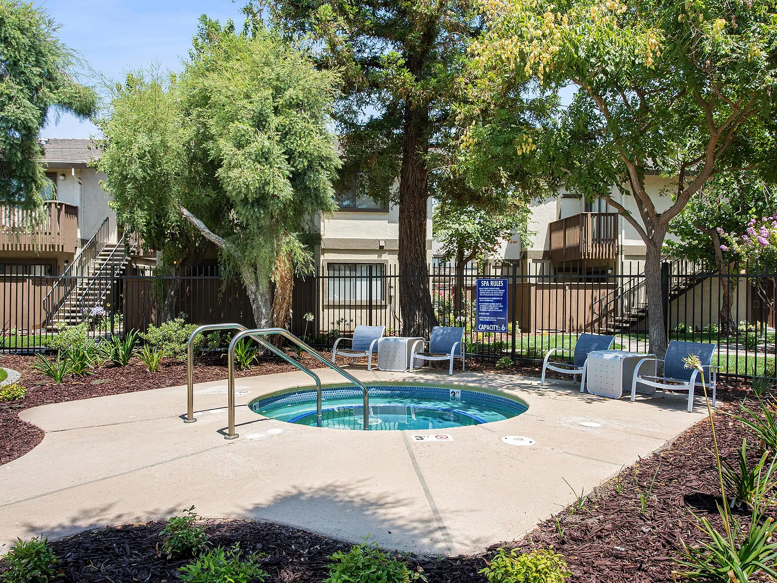Stonegate Apartments — Photo 3