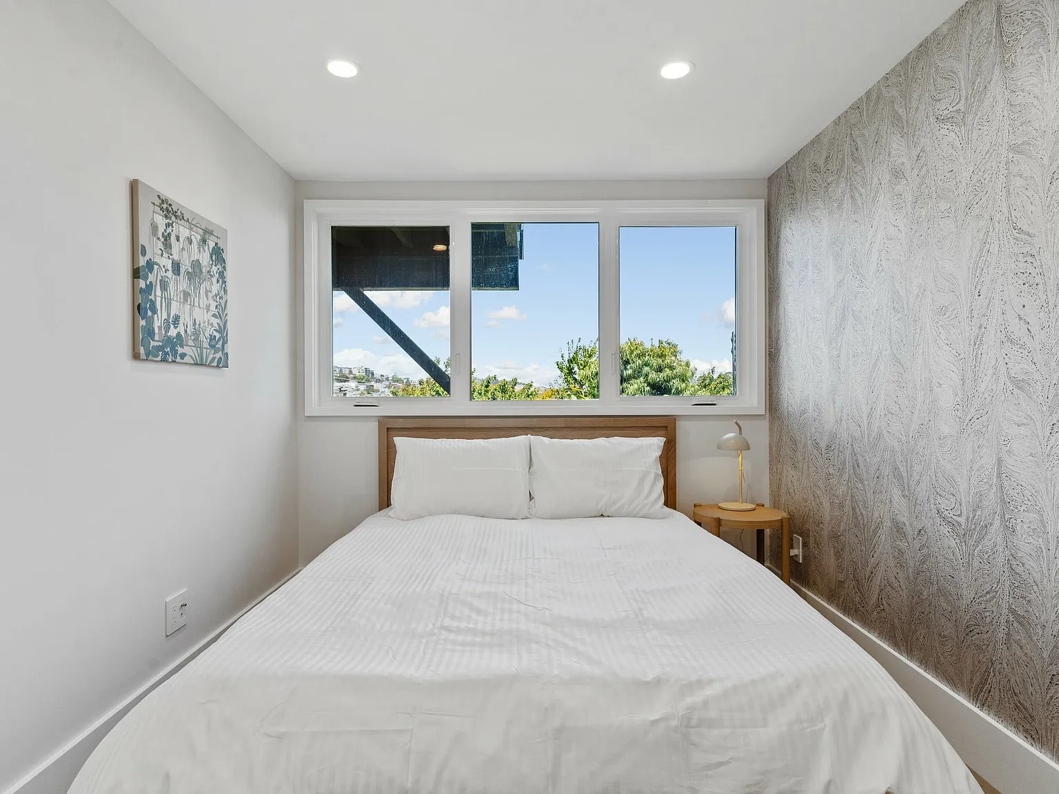 Furnished Modern 1br Noe Valley Apt With Laundry & Backyard — Photo 2