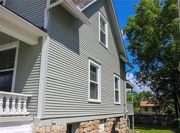 3rd image of 3816 E 60th St