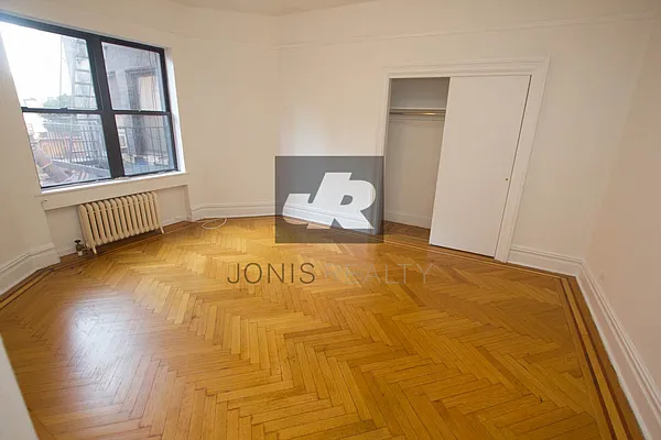 Rented by Jonis Realty | media 11