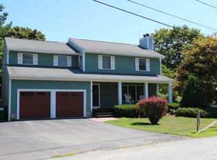 77 Lincoln St, North Kingstown, RI 02852