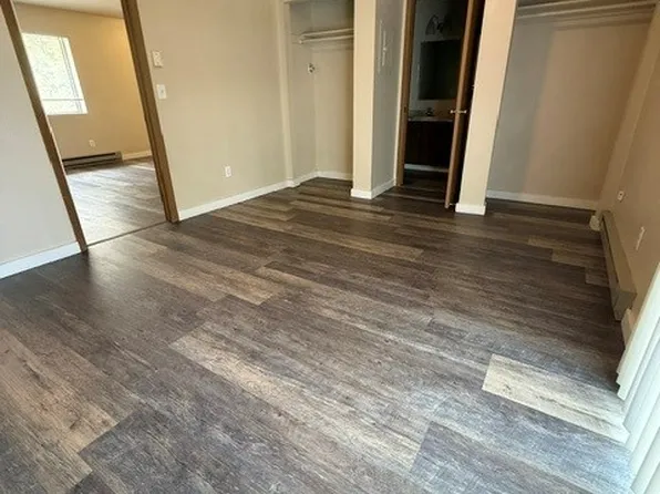 1621 S Lenter