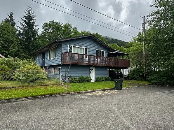 3316 Arnold Ave, Ketchikan, AK 99901