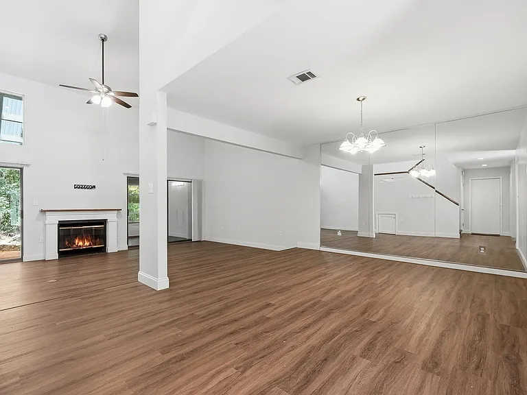 114 Gleneagles Dr — Photo 10