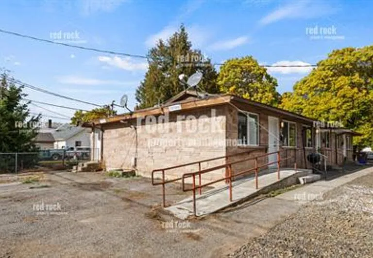 2424 E Diamond Ave #1 — Photo 22