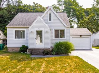 360 Walzer Rd, Rochester, NY 14622