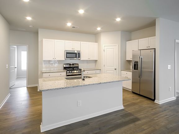 5th image of 618 Watercliff Dr