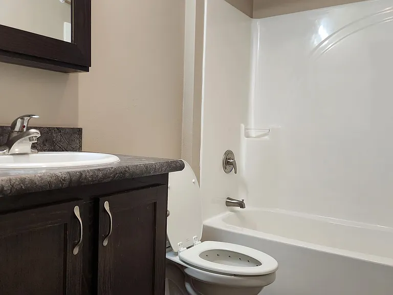 15 Grand Ave S #6 — Photo 11